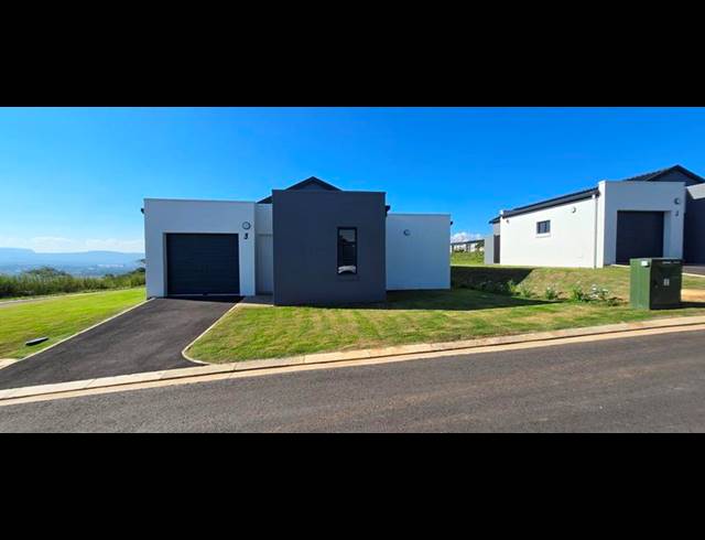 3 BEDROOM TOWNHOUSE FOR SALE IN HAYFIELDS